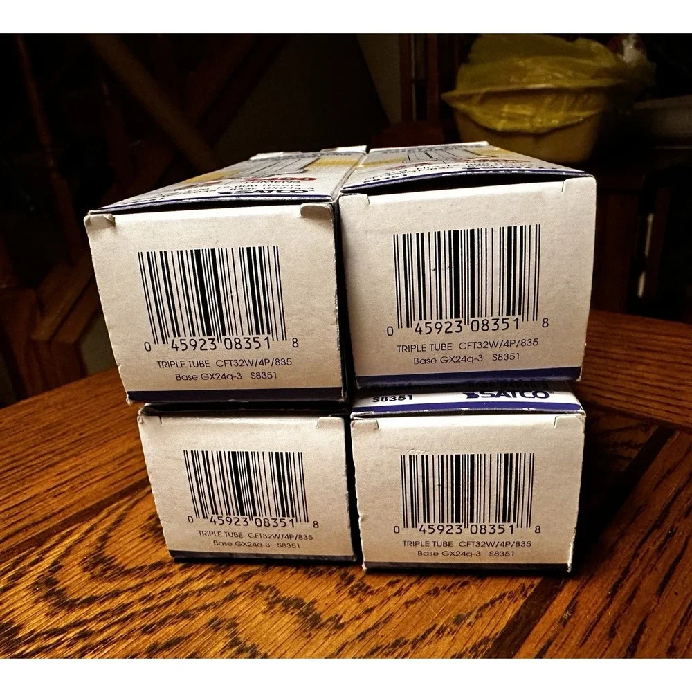 SATCO‎ Hygrade Triple Tube Compact Fluorescent S8351 32 WATT **LOT OF 4**